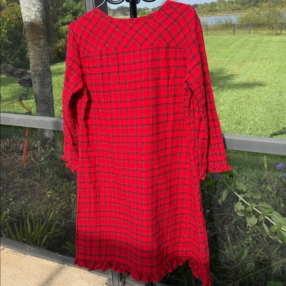 Disney woman’s Minnie Mouse large long sleeve red black ruffle plaid nightgown - Picture 3 of 5